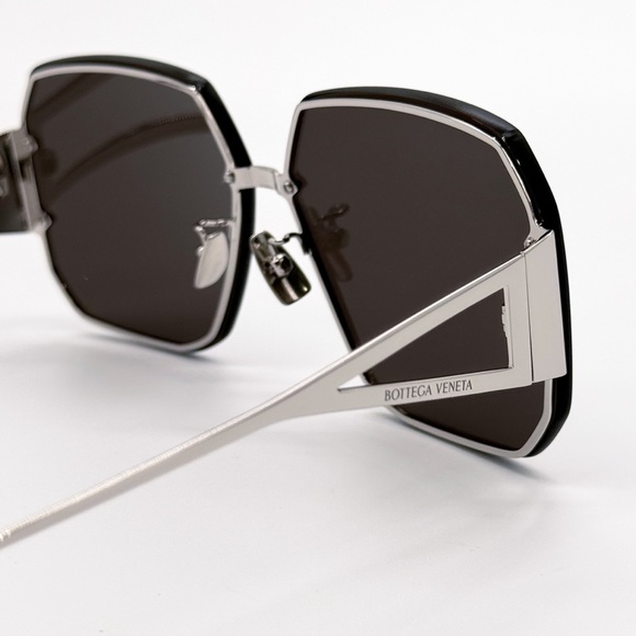 NEW BOTTEGA VENETA BV1085SA 001 SILVER GREY WOMEN SUNGLASSES BOTTEGA VENETA - Picture 9 of 11